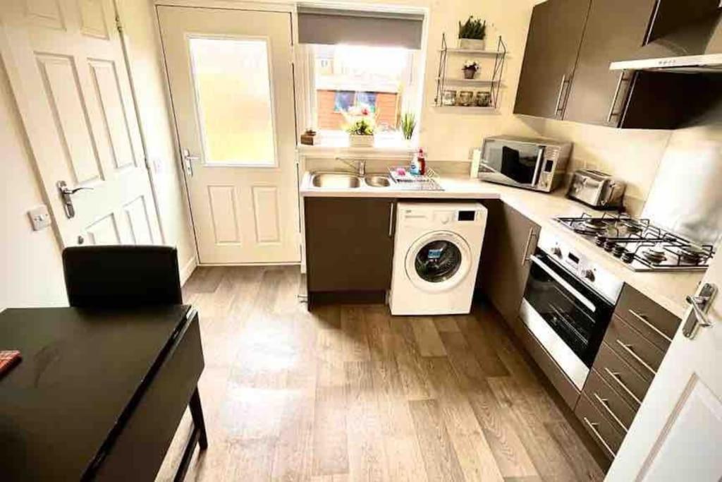킨로스 Loch Leven Getaway - 2 Bed House 아파트 외부 사진