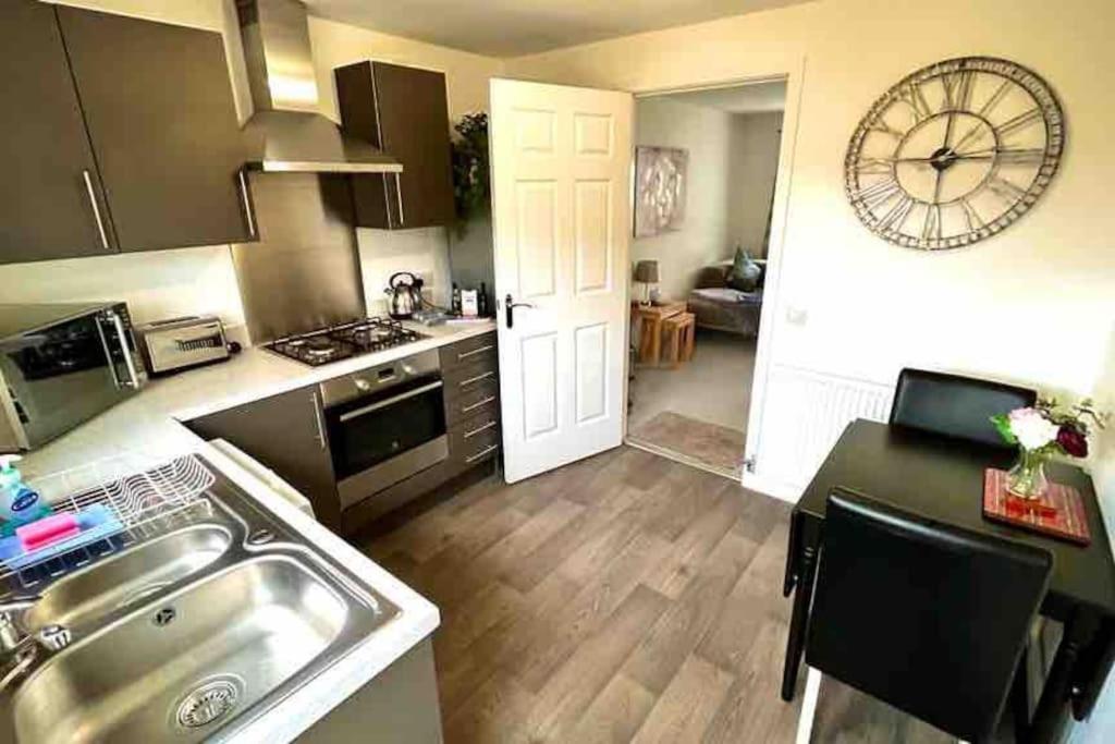 킨로스 Loch Leven Getaway - 2 Bed House 아파트 외부 사진